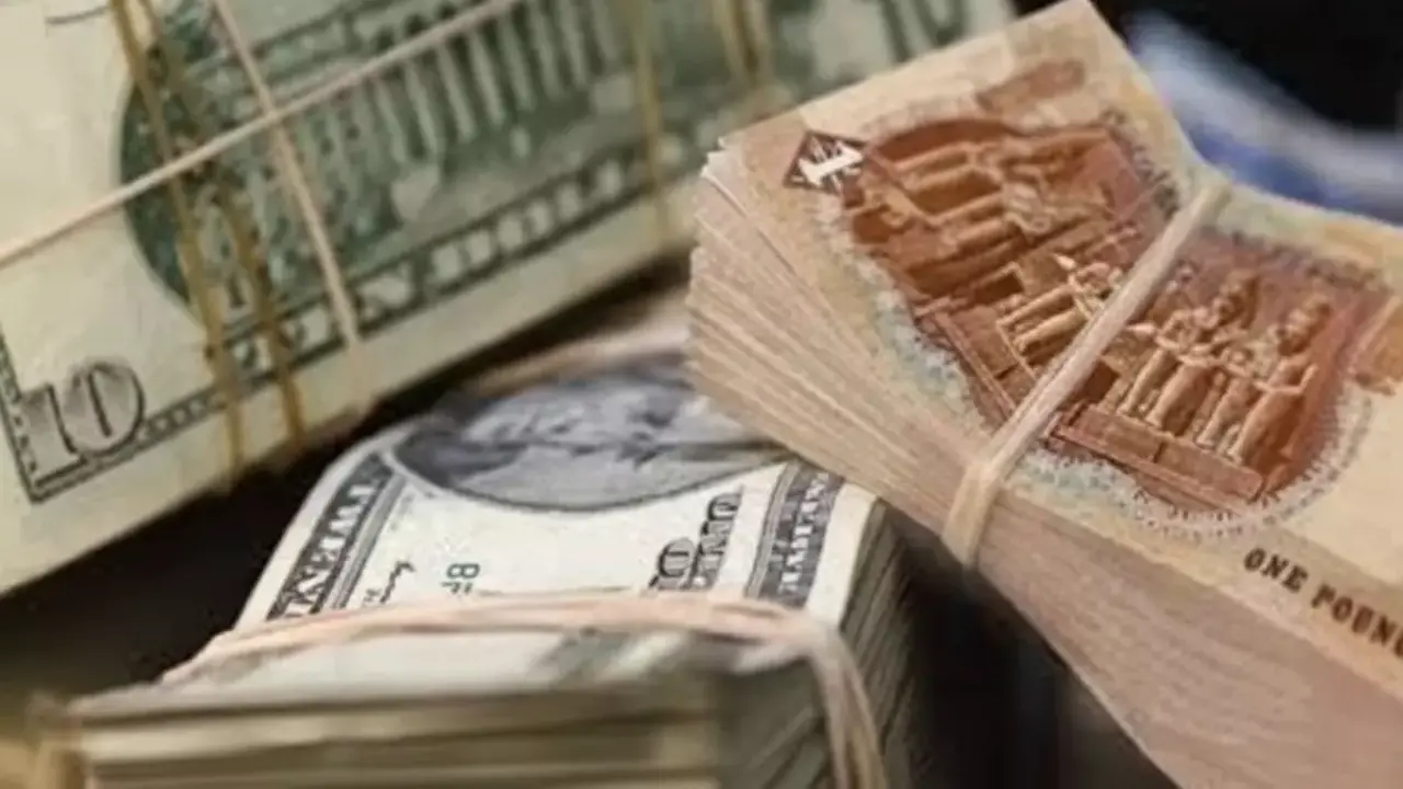 تحركات مفاجئة في سعر الدولار بمصر وارتفاع ضخم في التحويلات بنسبة 40%